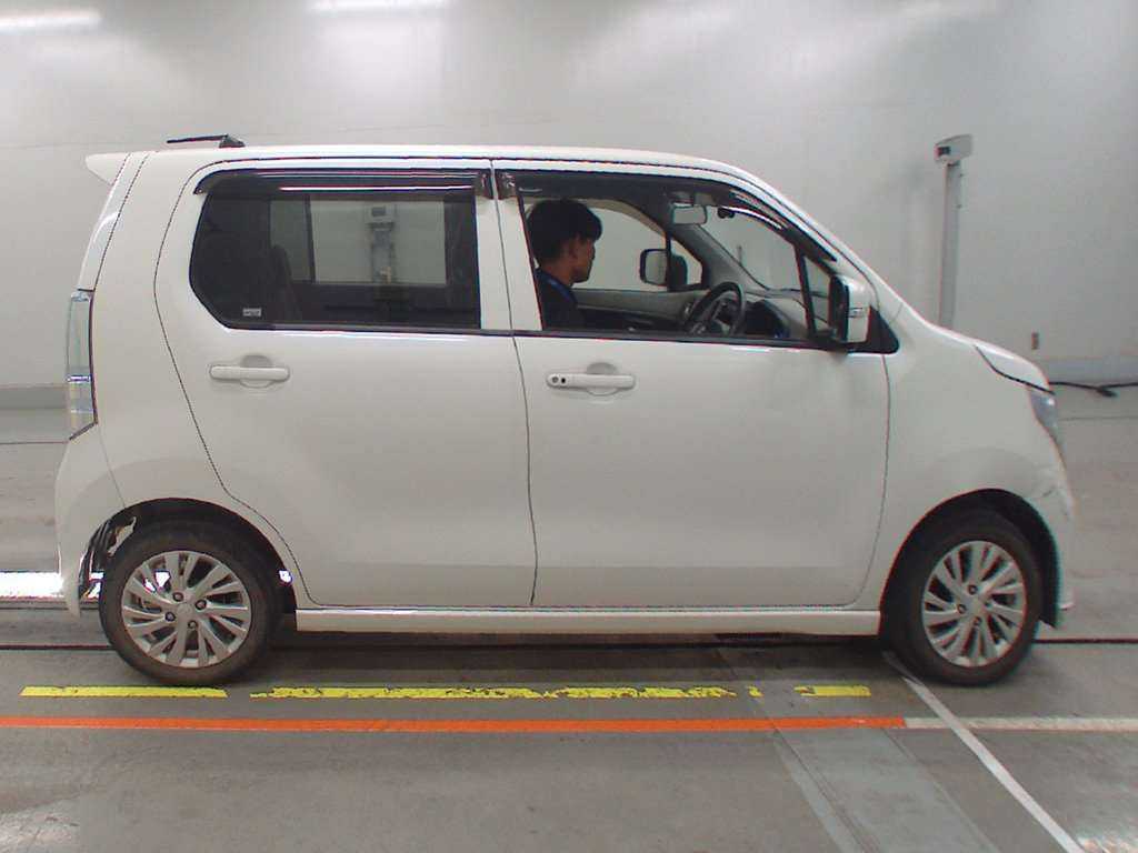 2015 Suzuki Wagon R MH44S[1]