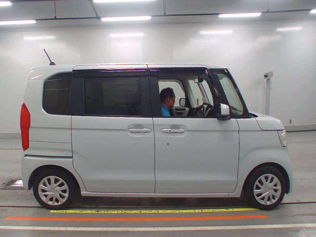 2022 Honda N-BOX JF3[1]