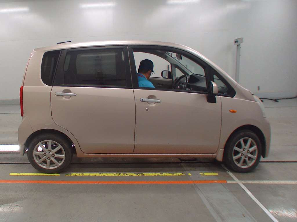 2012 Daihatsu Move LA100S[1]