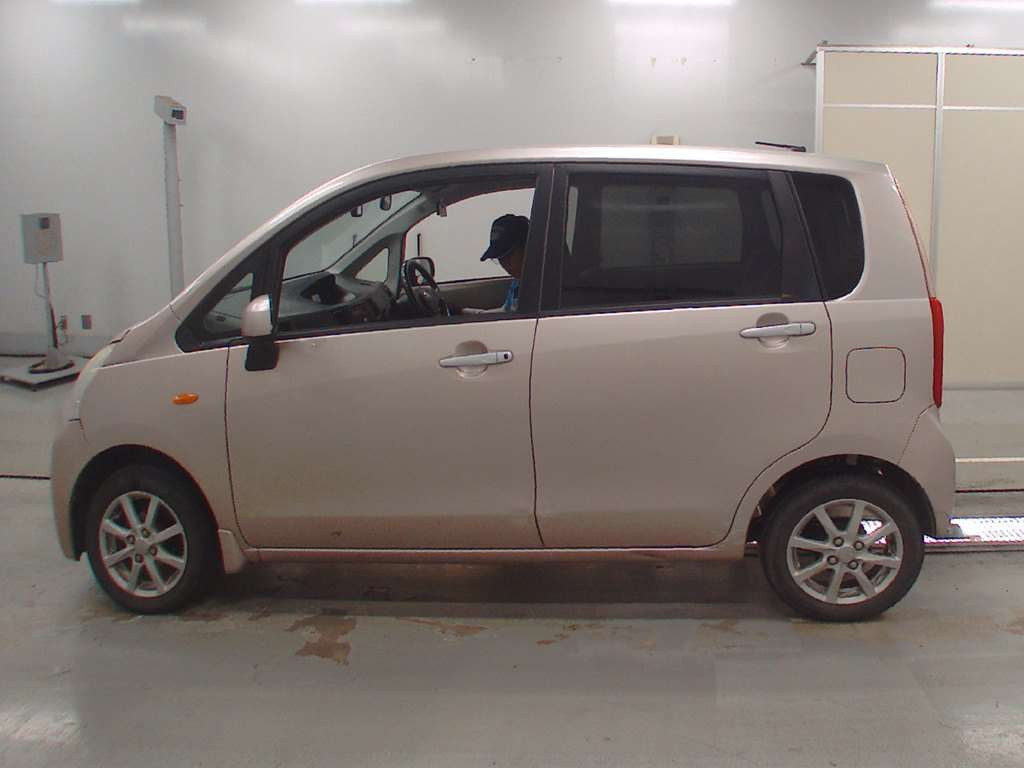 2012 Daihatsu Move LA100S[2]