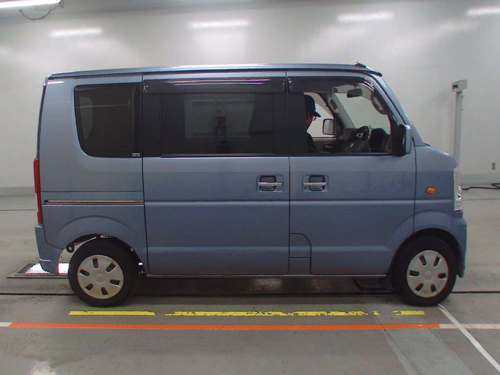 2012 Suzuki Every Wagon DA64W[1]