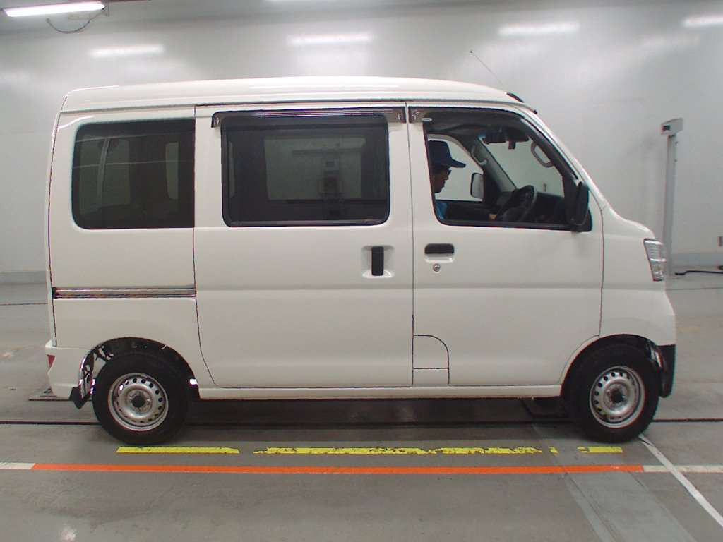 2020 Daihatsu Hijet Cargo S321V[1]