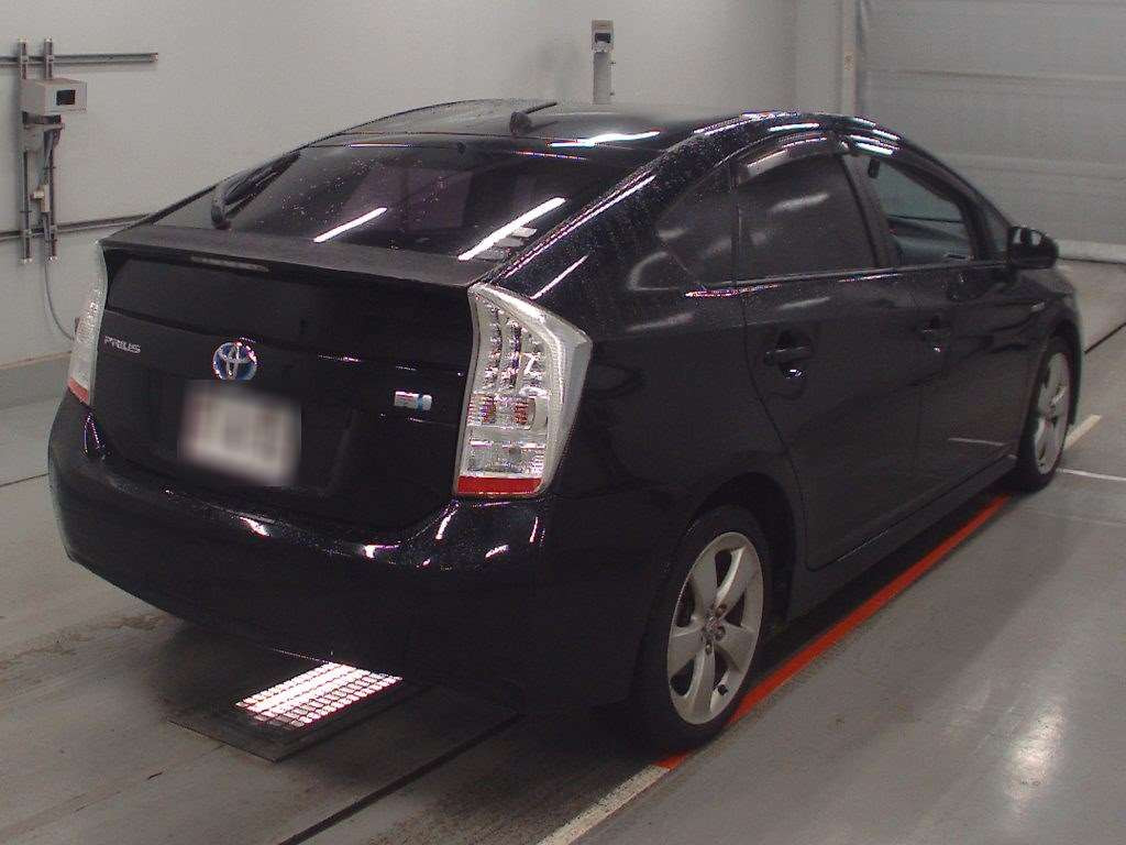 2010 Toyota Prius ZVW30[1]