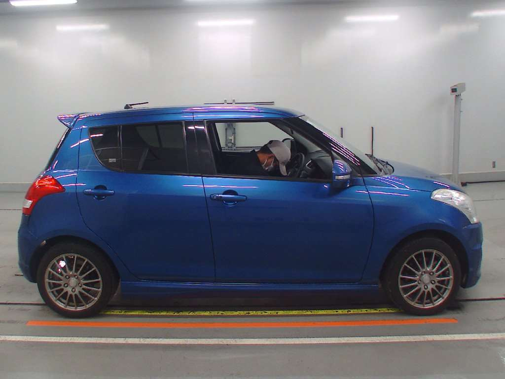 2015 Suzuki Swift Sport ZC32S[2]