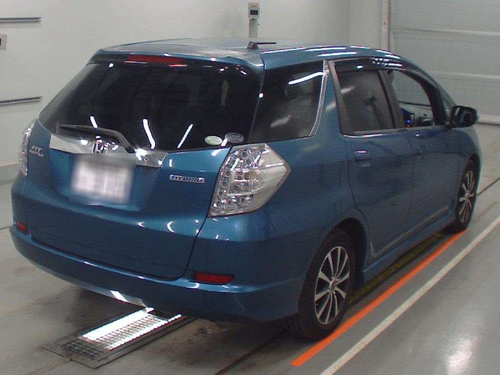 2012 Honda Fit Shuttle Hybrid GP2[1]