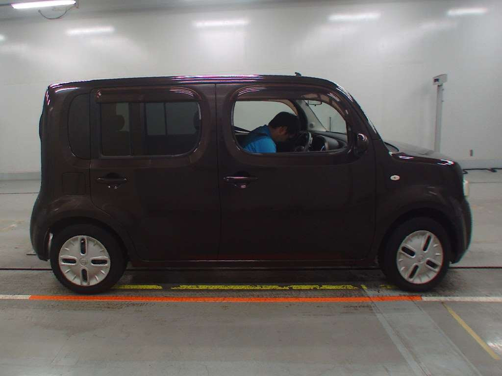 2012 Nissan Cube Z12[2]