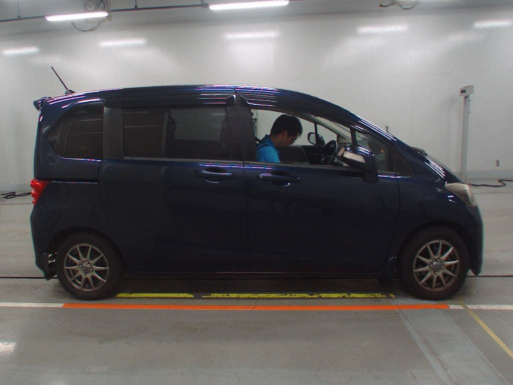 2009 Honda Freed GB3[2]