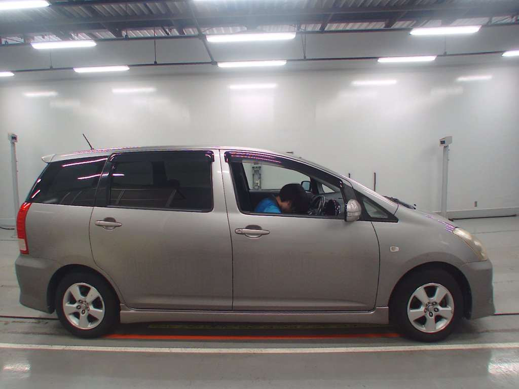 2008 Toyota Wish ZNE10G[2]