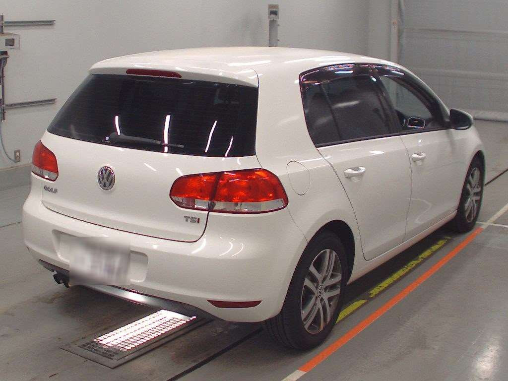 2010 Volkswagen Golf 1KCAX[1]