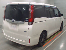 2014 Toyota Noah