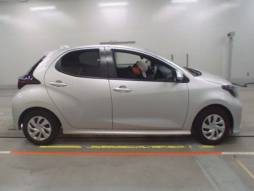 2021 Toyota YARIS KSP210[2]