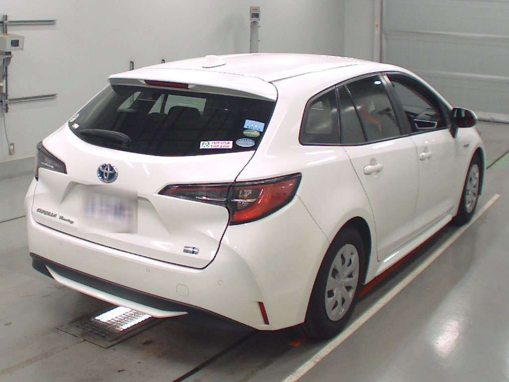 2019 Toyota Corolla Touring Wagon ZWE211W[1]