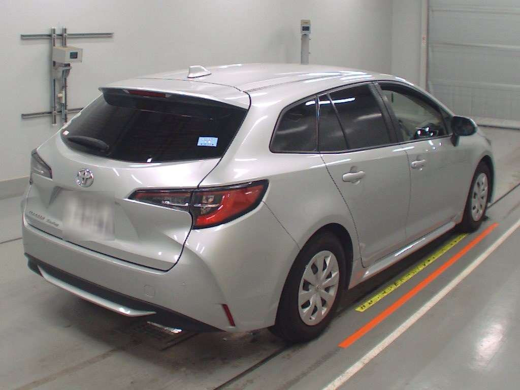 2020 Toyota Corolla Touring Wagon ZRE212W[1]