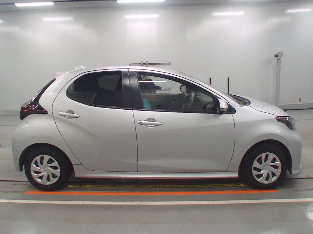 2021 Toyota YARIS KSP210[2]