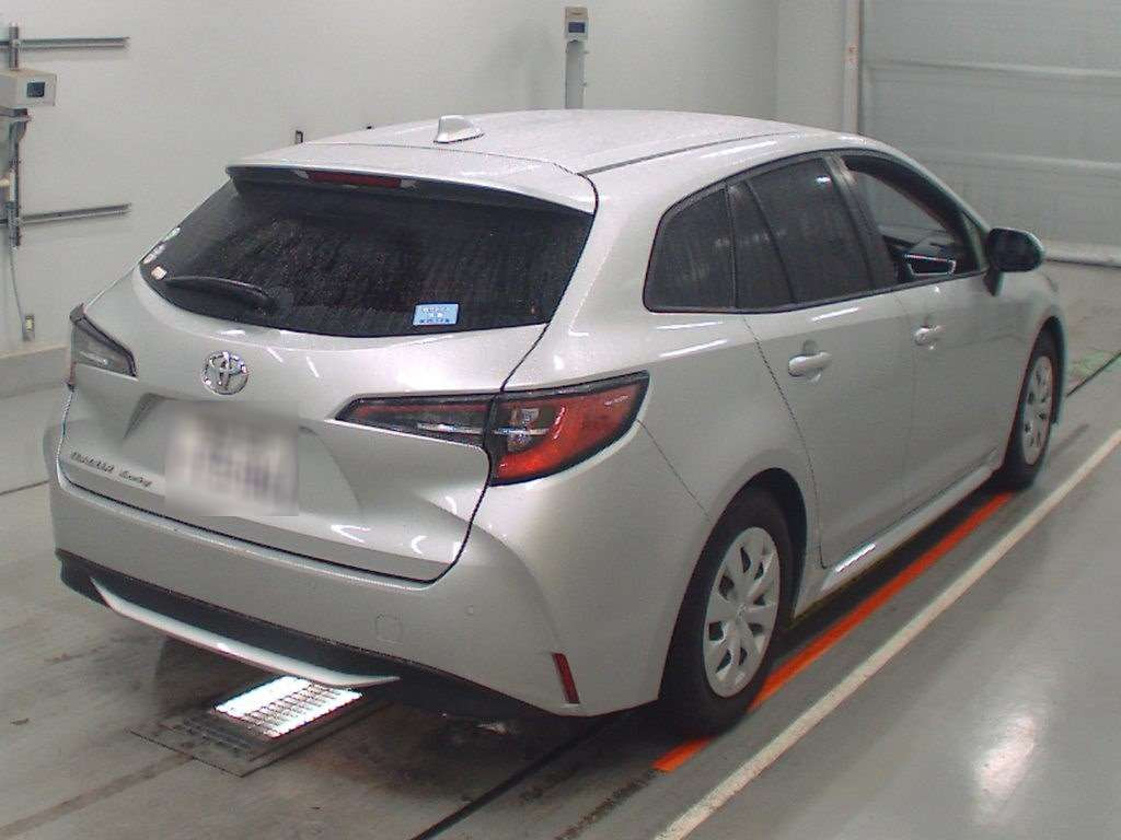 2020 Toyota Corolla Touring Wagon ZRE212W[1]