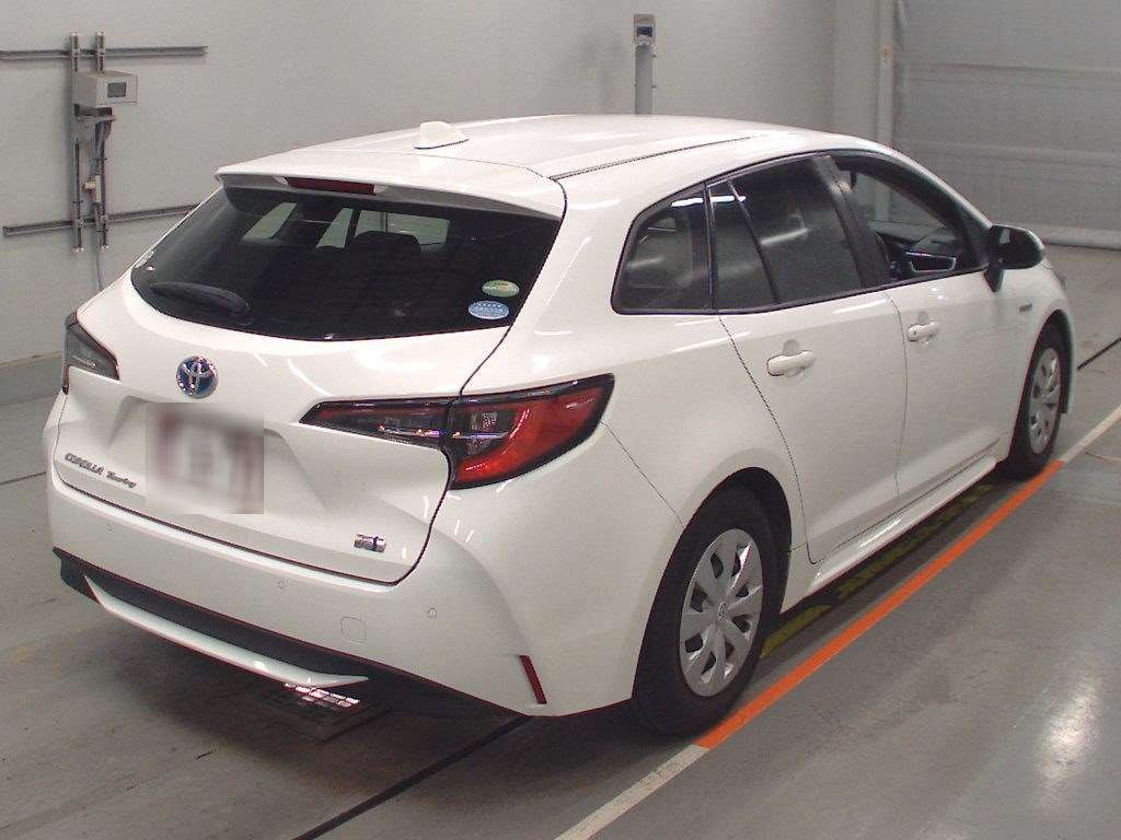 2019 Toyota Corolla Touring Wagon ZWE211W[1]