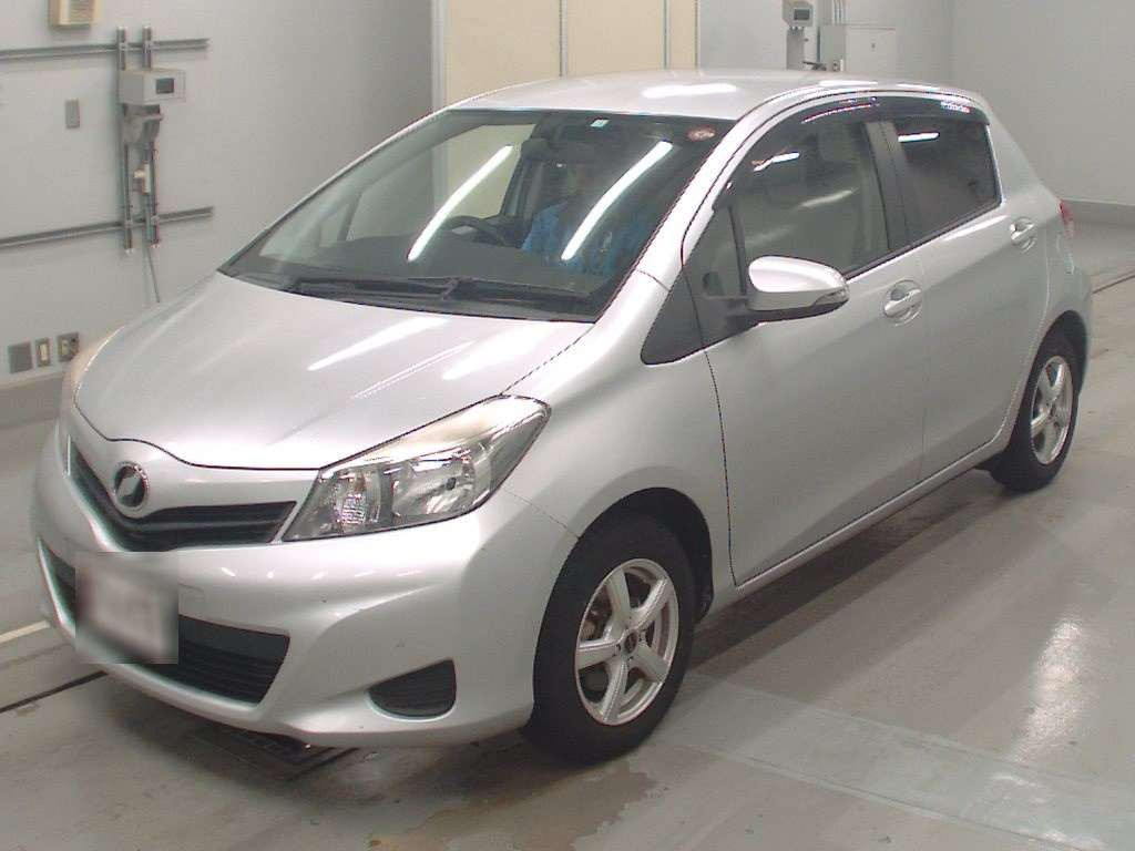 2014 Toyota Vitz NSP130[0]