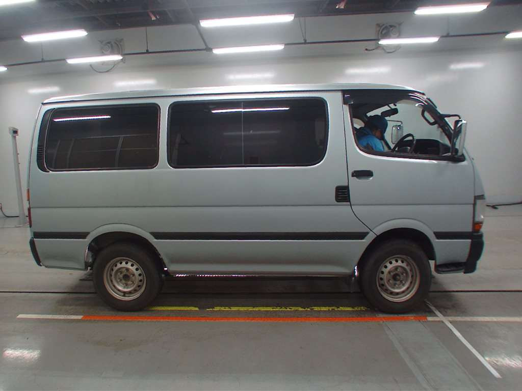 2001 Toyota Regiusace Van LH162V[2]