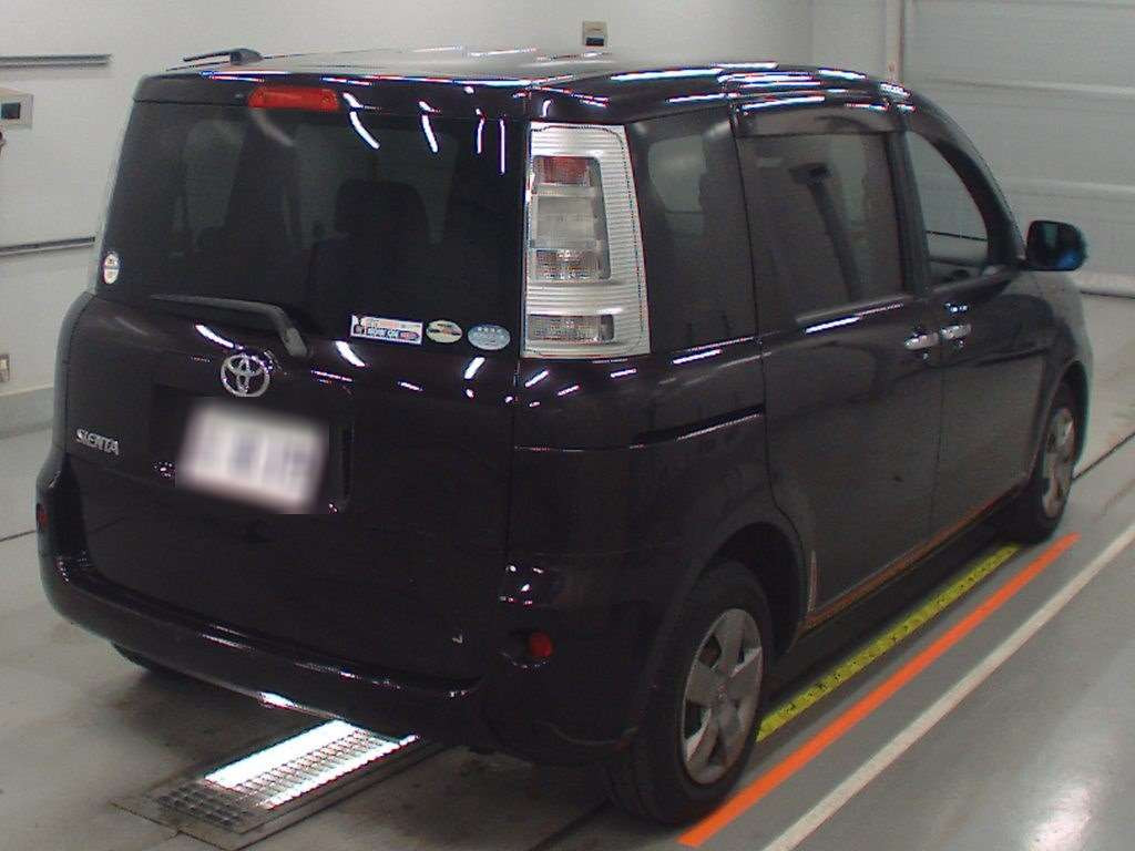 2013 Toyota Sienta NCP81G[1]