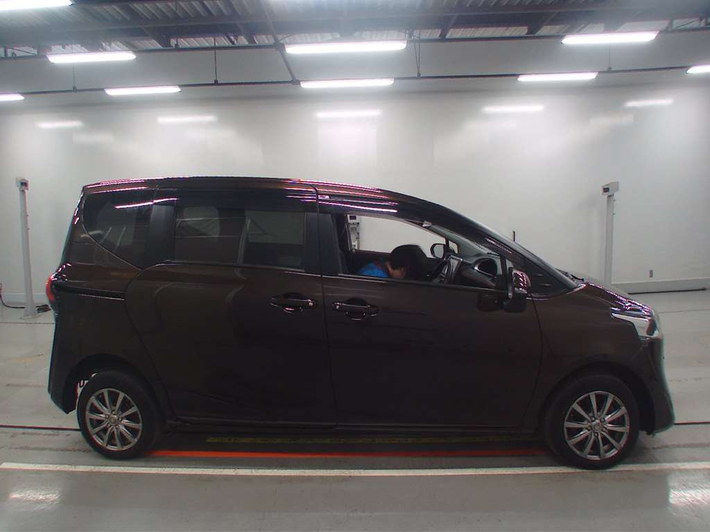 2019 Toyota Sienta NCP175G[2]