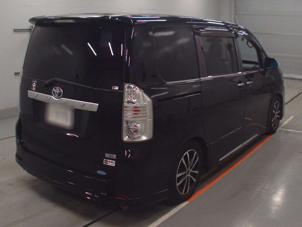 2009 Toyota Voxy ZRR70W[1]