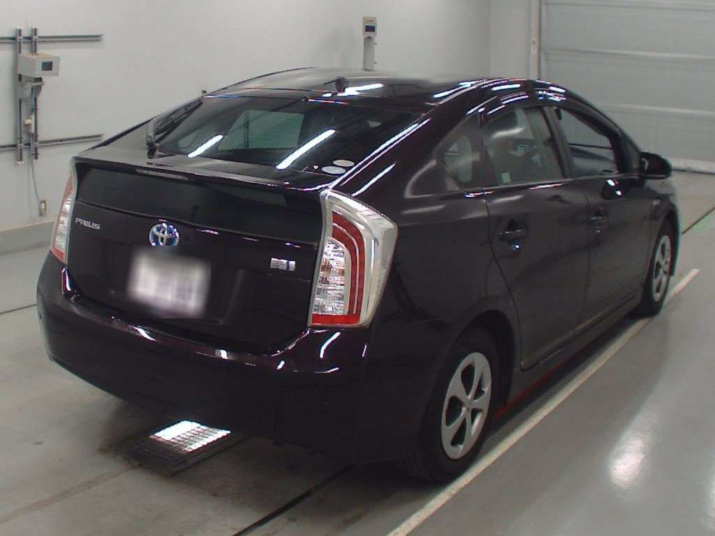 2012 Toyota Prius ZVW30[1]