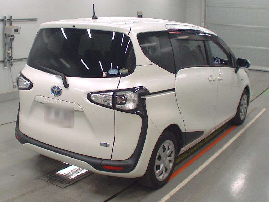 2016 Toyota Sienta NHP170G[1]