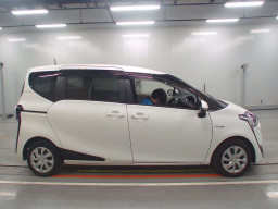 2016 Toyota Sienta