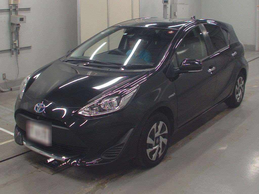 2019 Toyota Aqua NHP10[0]