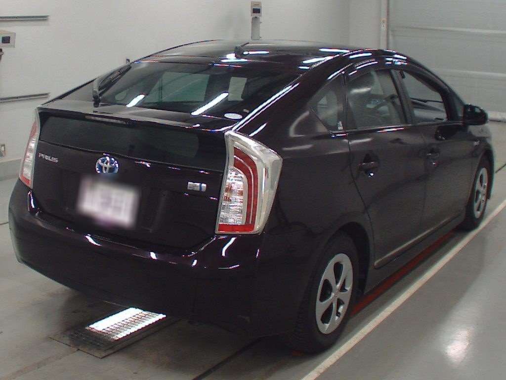 2014 Toyota Prius ZVW30[1]