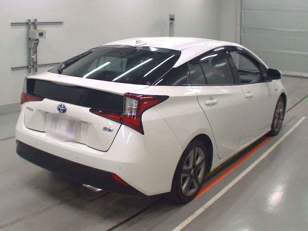 2019 Toyota Prius ZVW51[1]