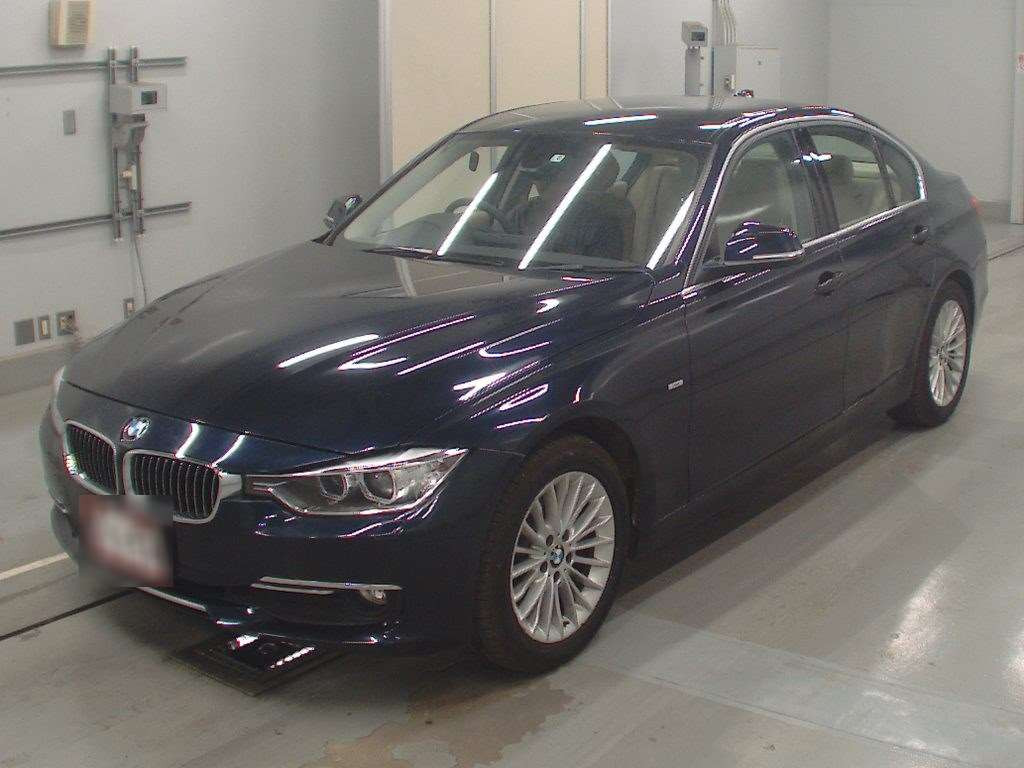 2013 BMW 3 Series 3D20[0]