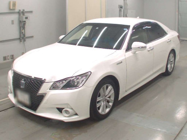 2013 Toyota Crown Hybrid