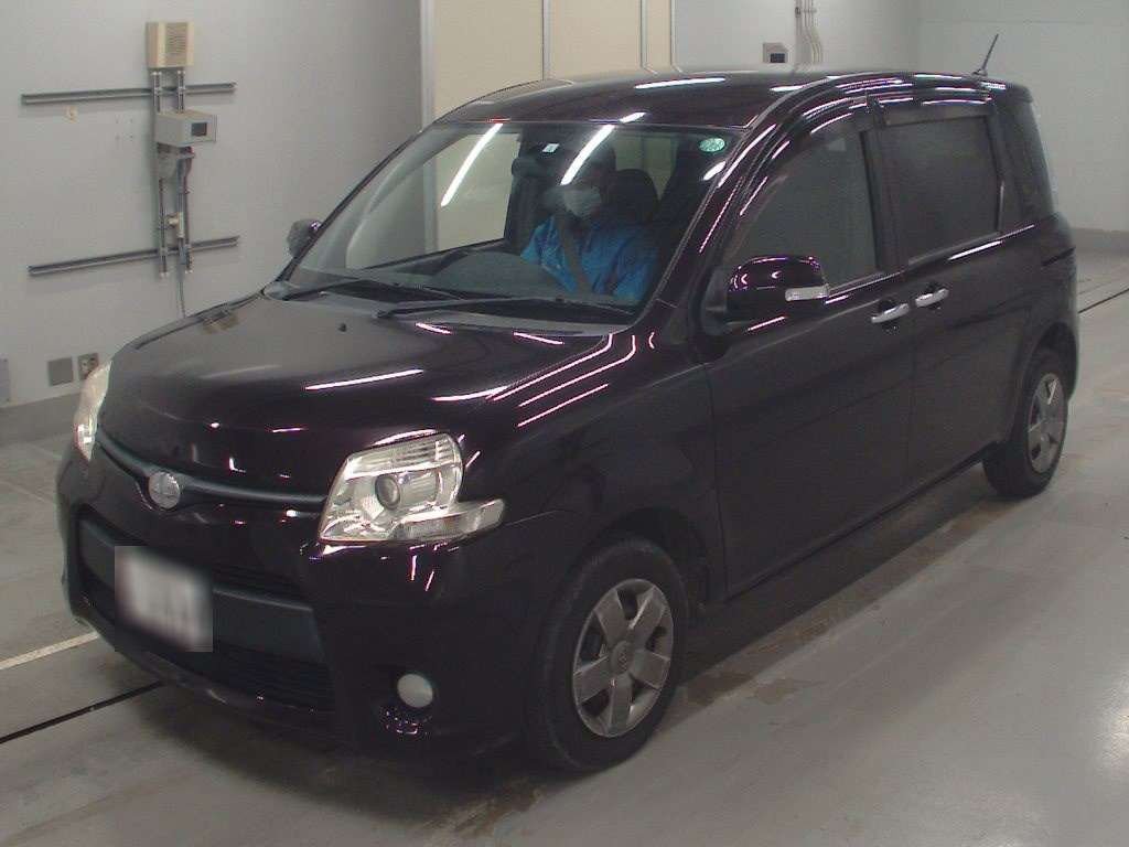 2011 Toyota Sienta NCP81G[0]