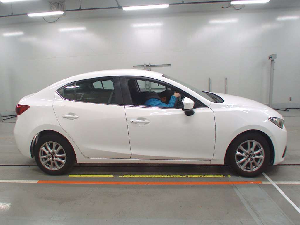 2014 Mazda Axela BM6FJ[2]