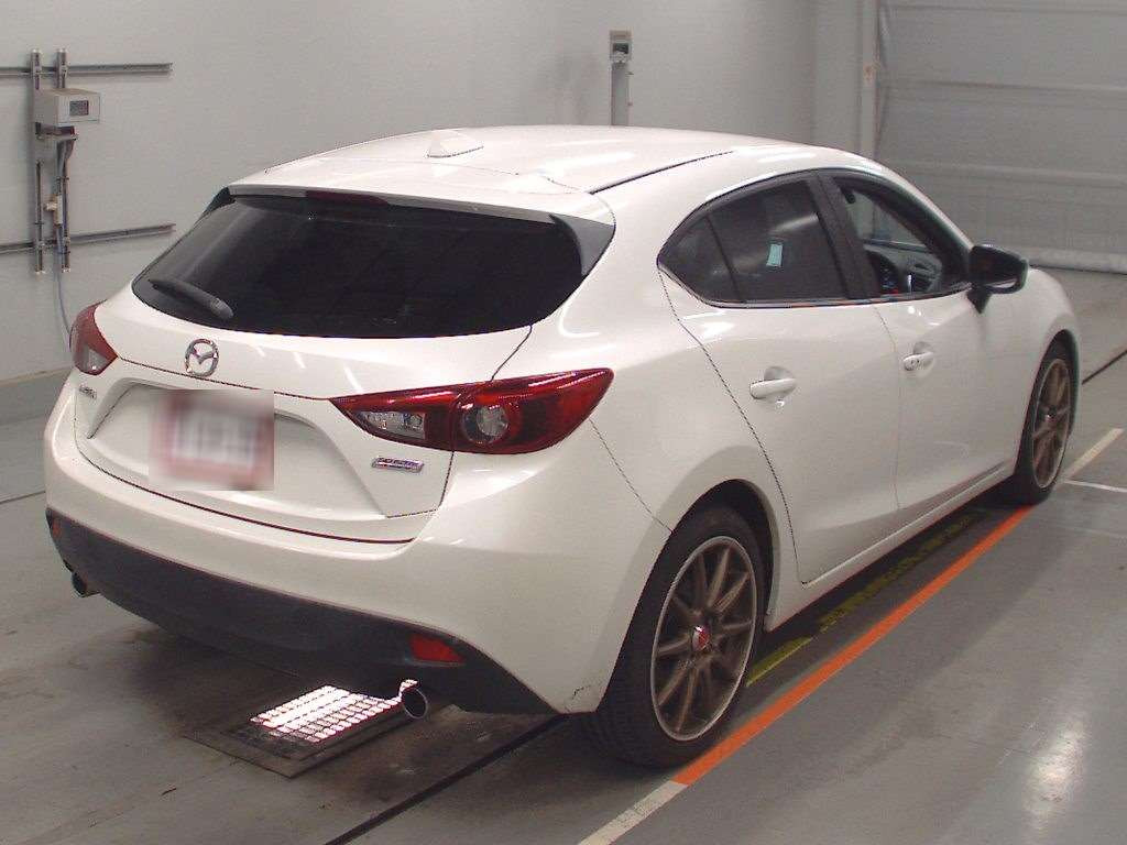 2015 Mazda Axela Sport BMEFS[1]