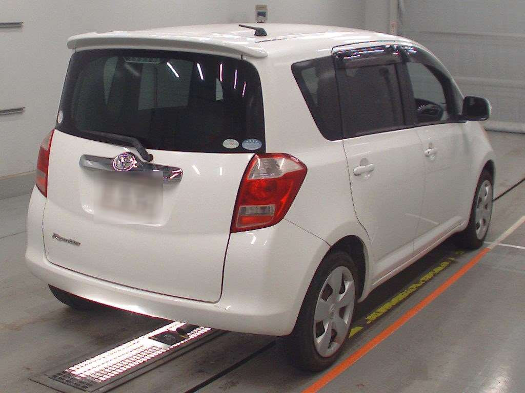 2006 Toyota Ractis NCP100[1]