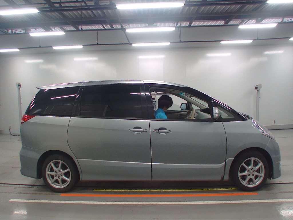 2007 Toyota Estima ACR50W[2]