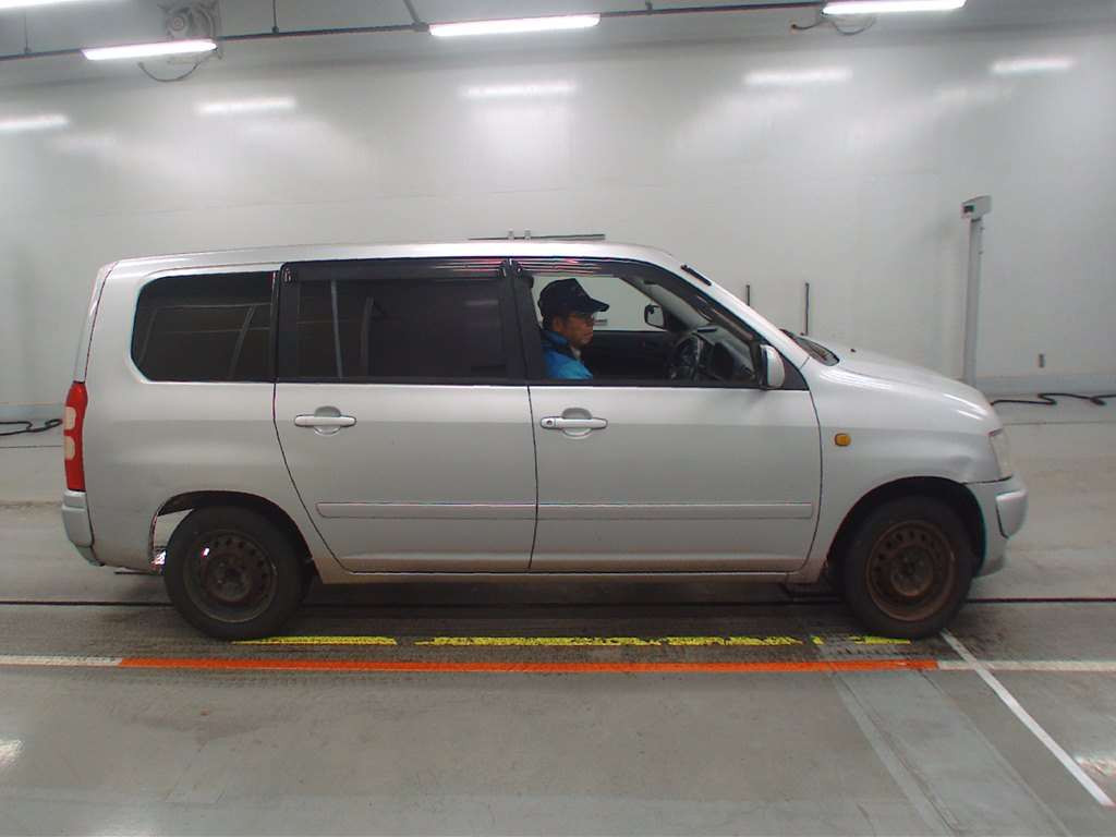 2003 Toyota Succeed Wagon NCP59G[2]