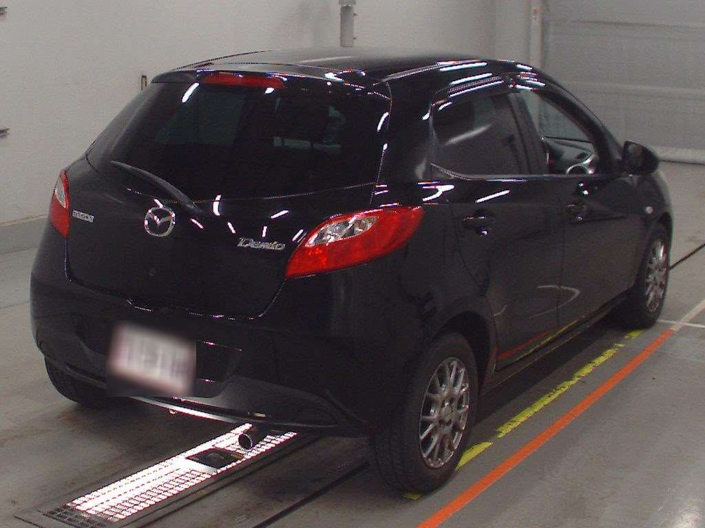 2010 Mazda Demio DE3FS[1]