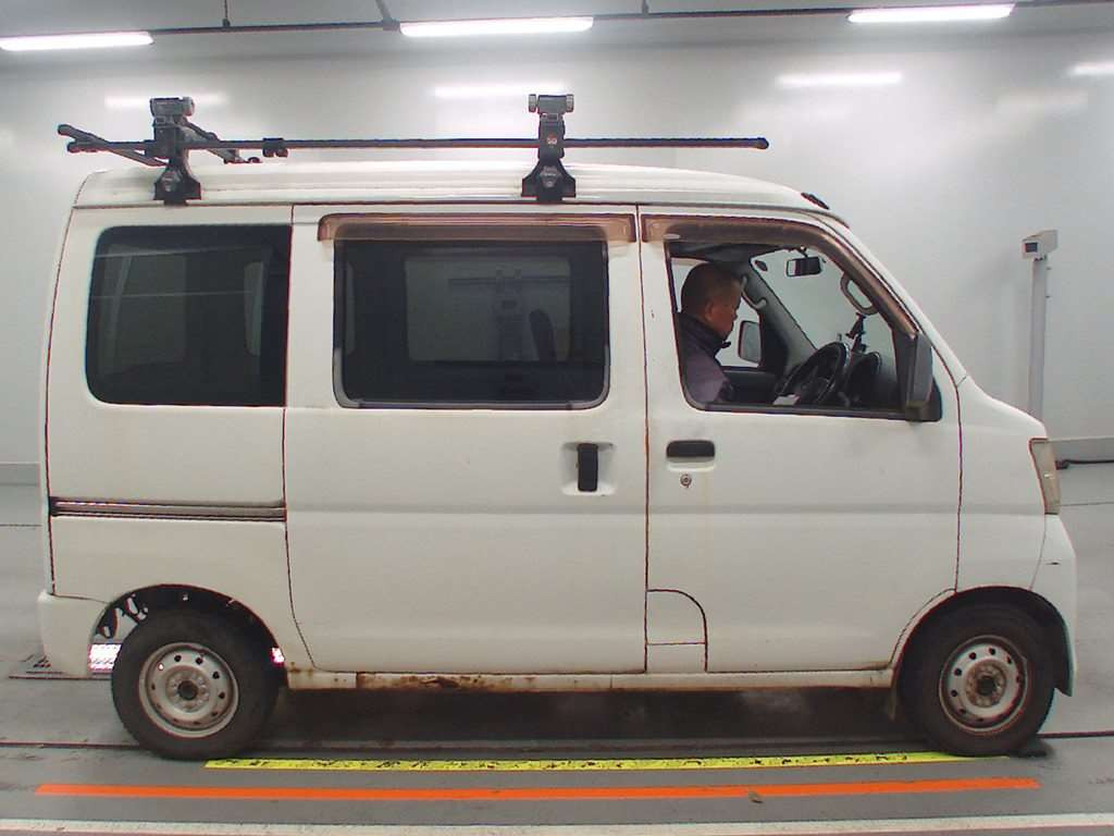 2009 Daihatsu Hijet Cargo S321V[2]