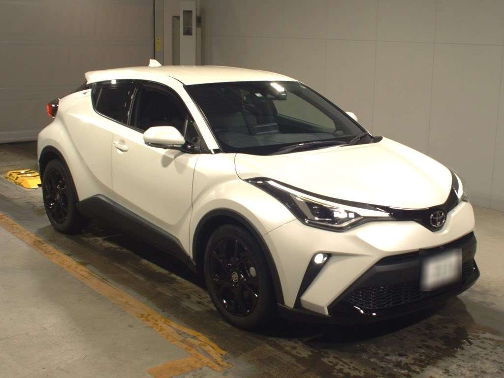 2022 Toyota C-HR NGX10[2]