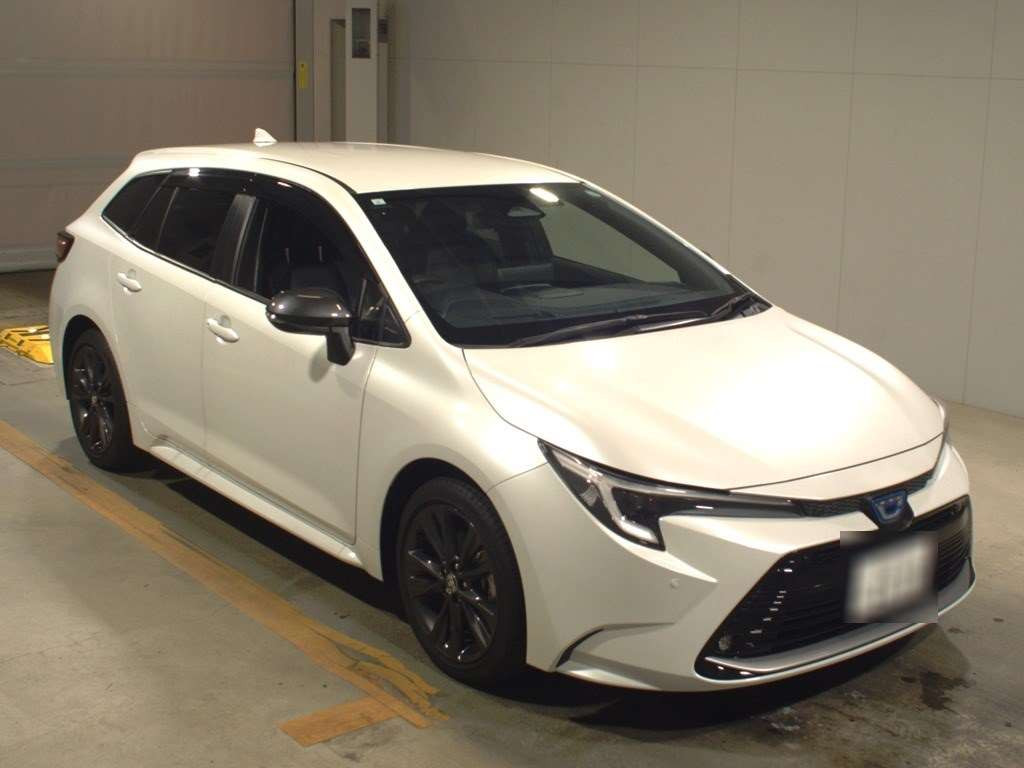 2023 Toyota Corolla Touring Wagon ZWE219W[2]