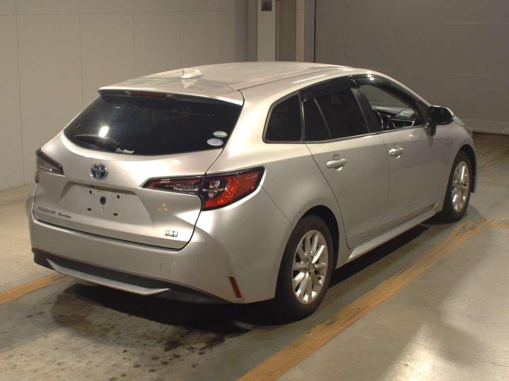 2019 Toyota Corolla Touring Wagon ZWE211W[1]