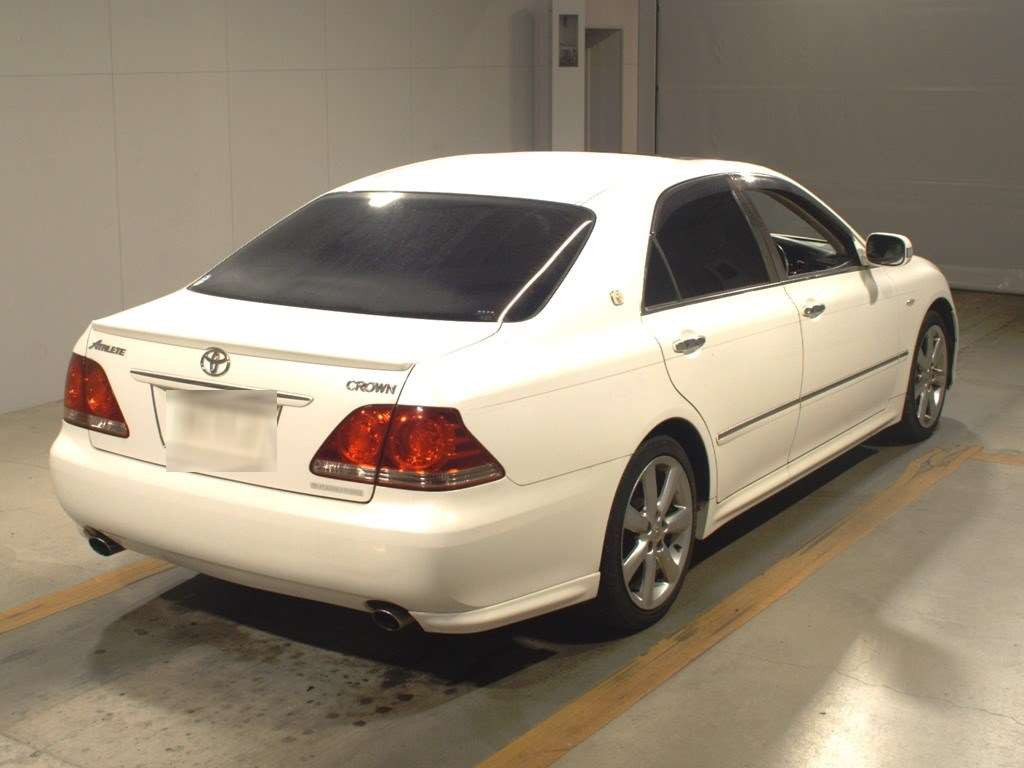 2007 Toyota Crown GRS184[1]