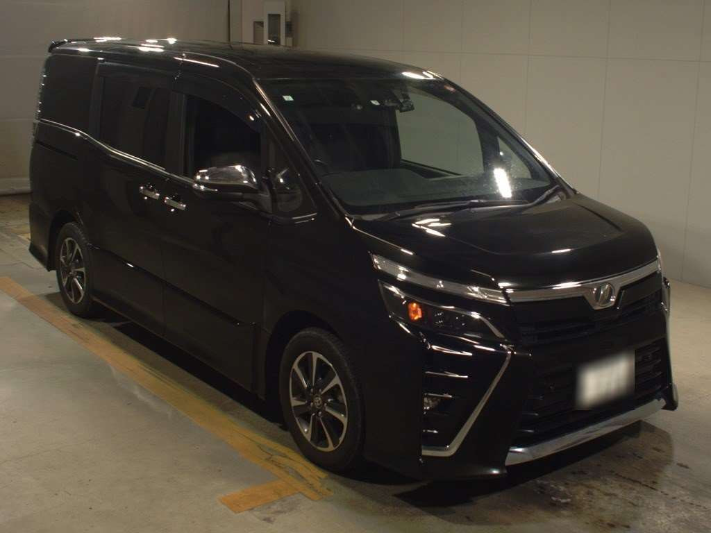 2019 Toyota Voxy ZRR80W[2]