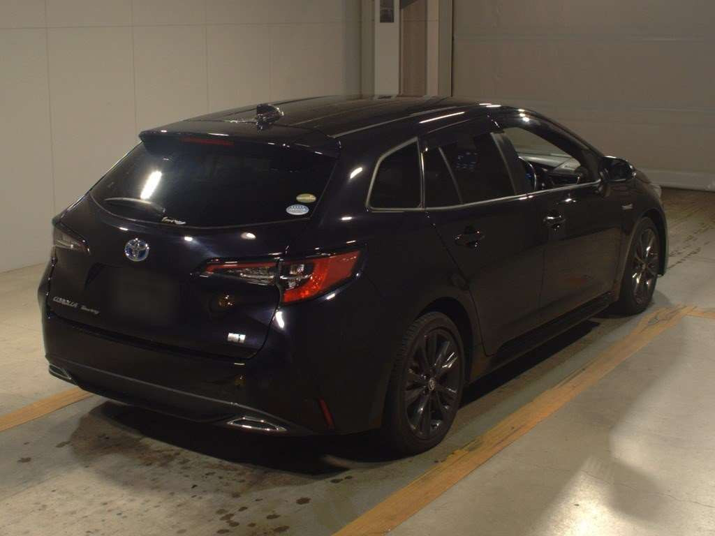 2019 Toyota Corolla Touring Wagon ZWE211W[1]