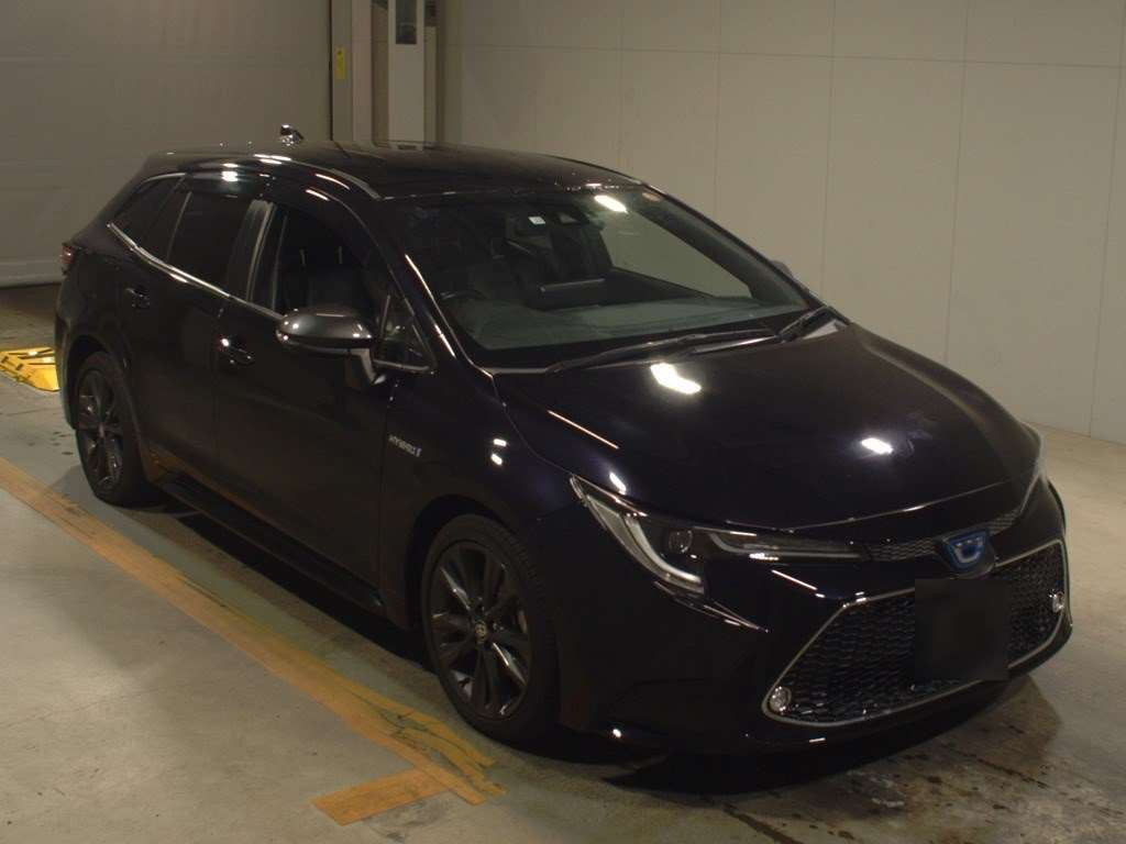 2019 Toyota Corolla Touring Wagon ZWE211W[2]