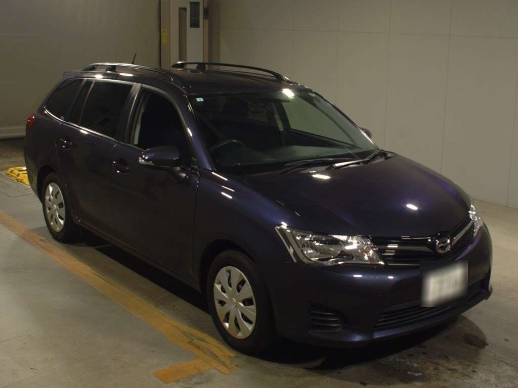 2013 Toyota Corolla Fielder NZE161G[2]