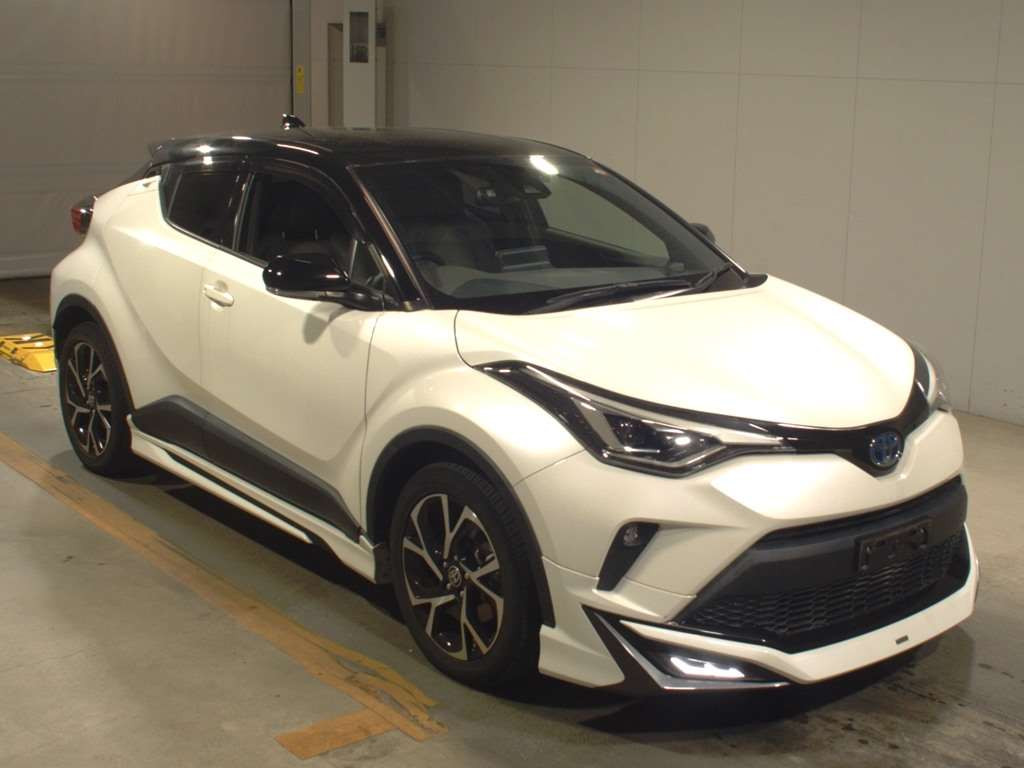 2020 Toyota C-HR ZYX11[2]